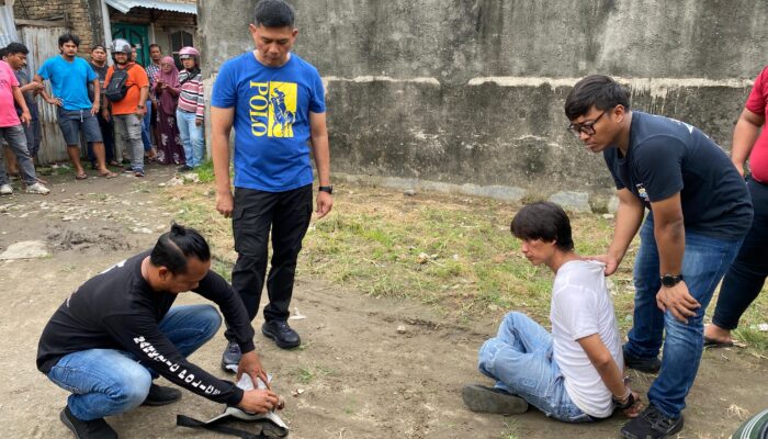 Satres Narkoba Polrestabes Medan Gerebek Sarang Narkoba Jl. Masjid Taufik
