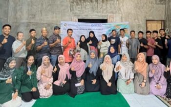 Tim PKM Fakultas Pertanian USU Ajarkan Masyarakat Olah Pupuk Organik dari Kotoran Kambing