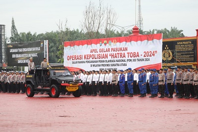 POLDA Sumut menggelar apel Operasi Hatra Toba untuk pengamanan pembukaan PON 2024, Senin (9/9). Waspada/Ist