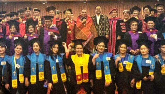 Lulusan STT Diajak Dedikasikan Diri Di Bidang Keagamaan