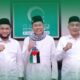 PASANGAN bakal balon (Bapaslon) Walikota dan Wakil Walikota Medan Hidayatullah-Yasyir Ridho Loebis (HIRO) berfoto bersama Ketua PW Al Jamiatul Washliyah Dedi Iskandar Batubara, Sekretaris Alim Nur Nasution dan Bendahara Dedi Iskandar. Waspada/ist