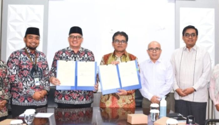 Rektor UIN Syarif Hidayatullah Jakarta – Ketua Yayasan Doktor Haji Maratua Simanjuntak MoU