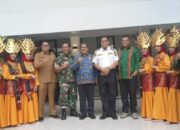 Siswa SMKN 1 Padangsidempuan Sambut Kadisdiksu Dengan Tarian