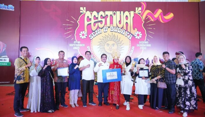 Siswa SMKN 1 Padangsidempuan Raih Juara Festival Seni Dan Budaya Pelajar Se Sumut 2024