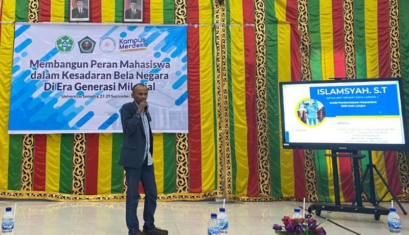 Ketua DPC Gerakan Nasional Anti Narkotika (Granat) dan Analis Pemberdayaan Masyarakat BNN Kota Langsa, Islamsyah ST memberikan pelatihan di Sport Leadership Education Himpunan Mahasiswa Pendidikan Jasmani (HMPJ) Fakultas Keguruan dan Ilmu Pendidikan (FKIP) Aula I Biro Universitas Samudra, Jumat (27/9). Waspada/dede