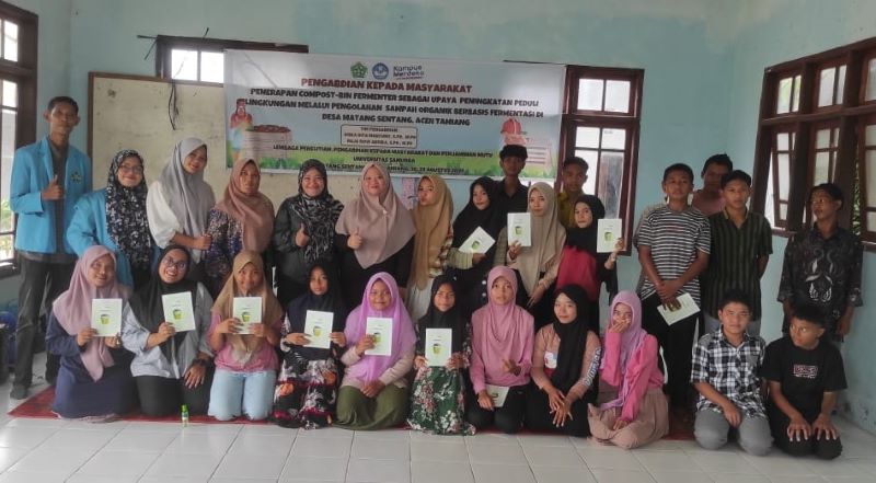 Peningkatan Kepedulian Lingkungan Desa Matang Sentang Melalui Compost-Bin Fermenter Peningkatan Kepedulian Lingkungan Desa Matang Sentang Melalui Compost-Bin Fermenter