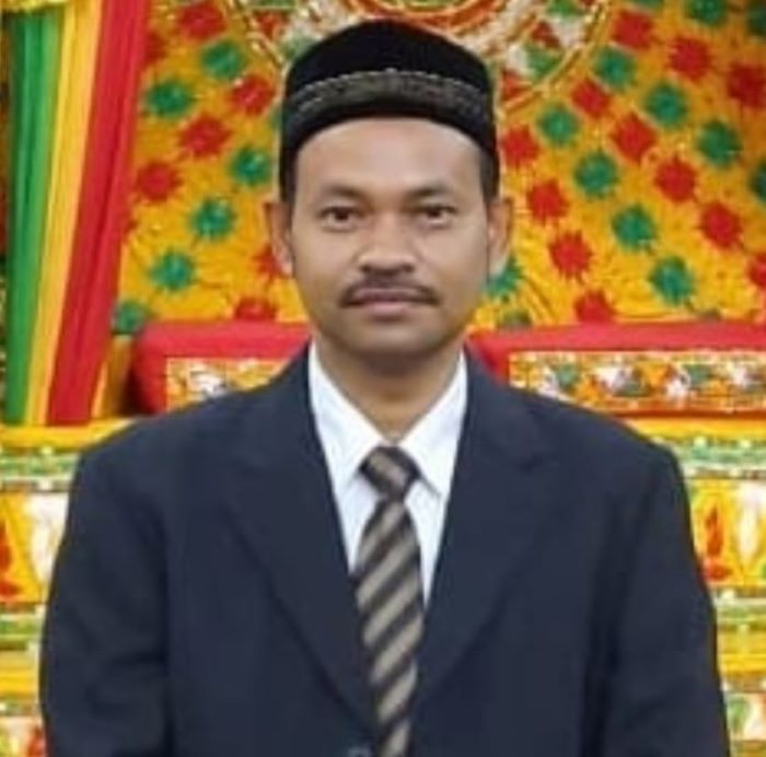 Akademisi IAIN Lhokseumawe, Dr Bukhari, MH, CM. Waspada/Ist