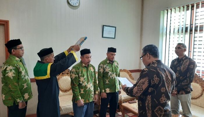 Kemenag Nagan Raya Lantik Dua Kepala KUA