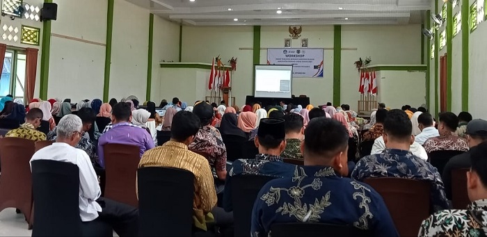 400 lebih guru SD dan SMP mengikuti Workshop Smart Teaching Berbasis Merdeka Belajar di aula hotel Almarwah Sibuhuan, kecamatan Barumun, kabupaten Padang Lawas.(Waspada/Ist)