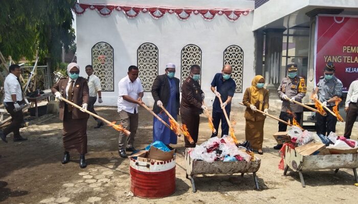 Kejari Palas Musnahkan Barang Bukti Kejahatan Yang Telah Inkrah