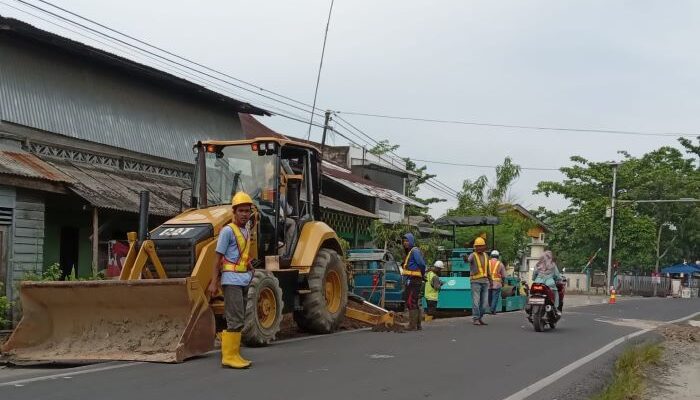 Pelebaran Jalinsum Labuhanruku Disambut Antusias