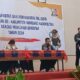 KETUA Bawaslu Humbahas, Henri W Pasaribu, S.Th menyampaikan sambutan dalam pembukaan kegiatan penguatan kapasitas dan peningkatan soliditas bagi Panwaslu Kecamatan se-Kabupaten Humbahas. Waspada/Andi Siregar