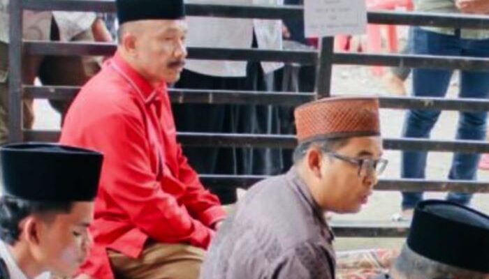 Pasangan Sarjani – Al Zaizi Bersama Pendukung Takziah Di Rumah Tu Sop