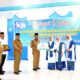 Wali kota menyerahkan bantuan kepada Pengurus BKMT Kota Binjai.(Waspada/Ist)