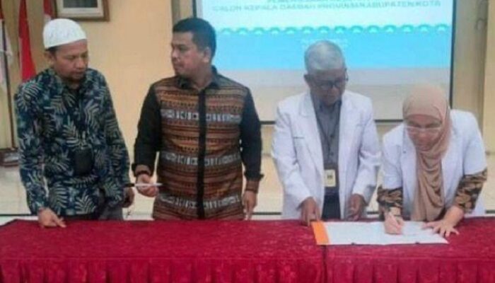 KPU Verifikasi Berkas Syarat Paslon Bupati-Wakil Bupati Labusel Hingga Keluar Kota