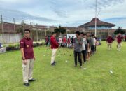 Kalapas Kelas IIA Pematangsiantar, Sukarno Ali turut mengawasi proses pemindahan WBP ke Lapas Narkotika Dan Lapas Pemuda Langkat, Kamis (12/9).(Waspada/ist).