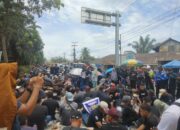 Warga 4 Kecamatan Demo Jalan Rusak