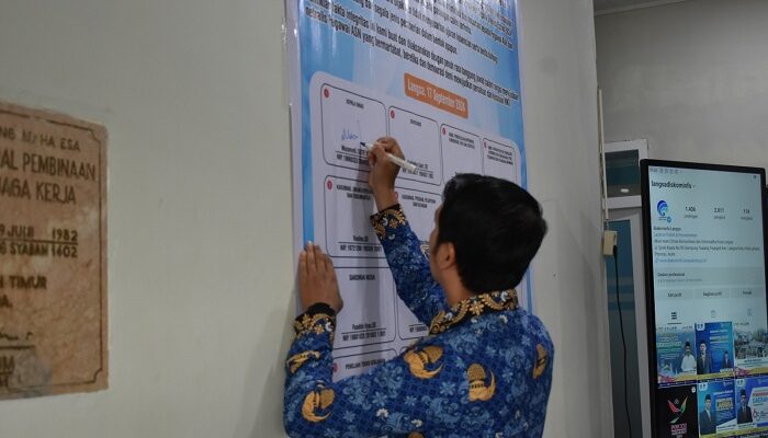 Netralitas Pilkada, ASN Dan PPPK Diskominfo Tanda Tangani Pakta Integritas