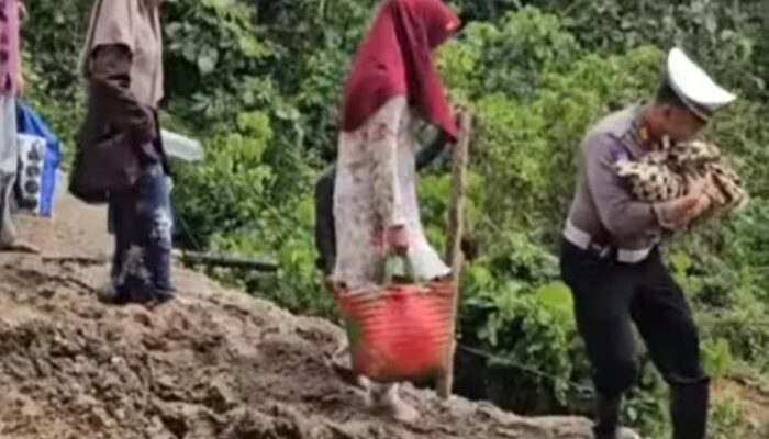 Polisi Humanis Di Batu Jomba, Warga Apresiasi Kapolres Tapsel