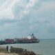 KAPAL tradisional tampak sandar di dermaga TPI yang kondisinya sudah tidak laik. Waspada/Asrirrais