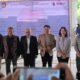 PASANGAN Calon Bupati dan Wakil Bupati Humbahas foto bersama dalam deklarasi kampanye damai. Waspada/Ist