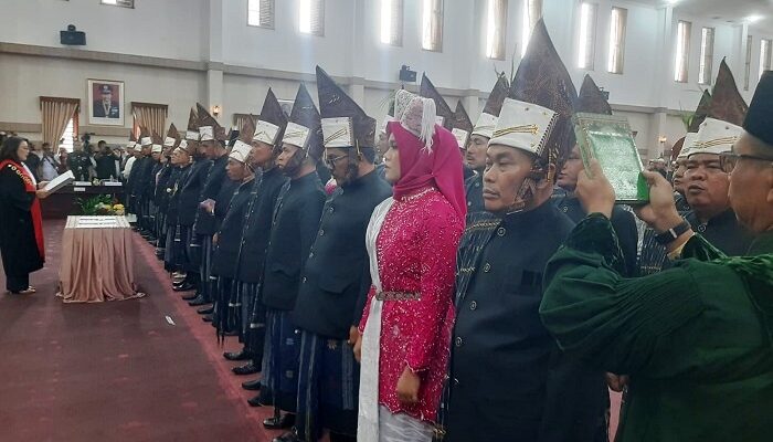 50 Anggota DPRD Simalungun Resmi Dilantik
