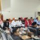 Keempat Paslon Bupati dan Wakil Bupati Pidie saat penyampaian visi, misi dan program prioritas yang digelar DPRK, Rabu (25/9). Waspada/Muhammad Riza