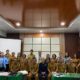 Foto bersama usai pembentukan Tim Percepatan Penanggulangan Tuberkulosis Kabupaten Toba yang digelar di Kantor Bappelitbangda Toba, Selasa (24/9). Waspada/Ist