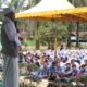 Ustadz Mara Saman, MPd dalam ceramahnya menyampaikan ceramahnya di hadapan siswa-siswi MAN 1 Padanglawas, Kamis (26/9). (Waspada/Idaham Butar Butar)