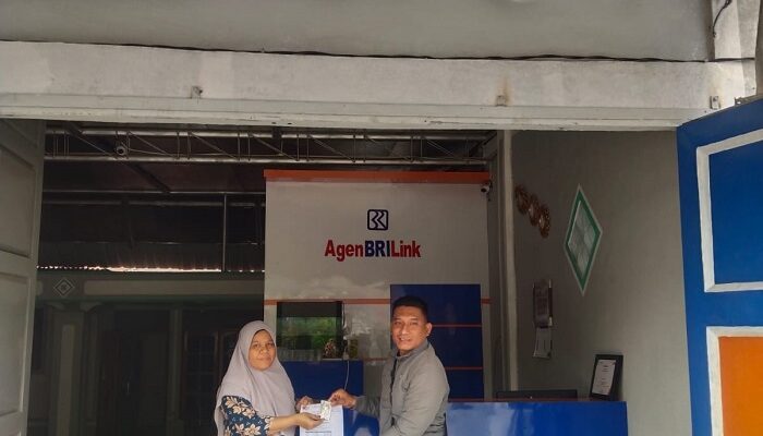 BRI Unit Aek Loba Berikan Emas Kepada Pemenang Racing FBI AgenBRILink 2024