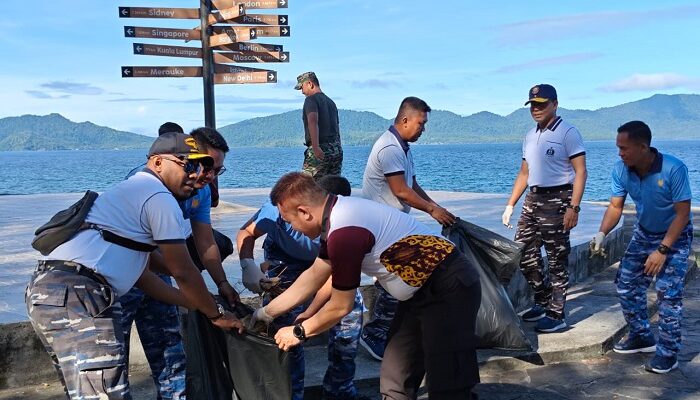 TNI Dan Polri Karya Bakti HUT Ke-79 TNI Di Sabang
