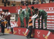 Jelang Akhir PON XXI, Plh Sekda Kalungkan Medali Juara Basket
