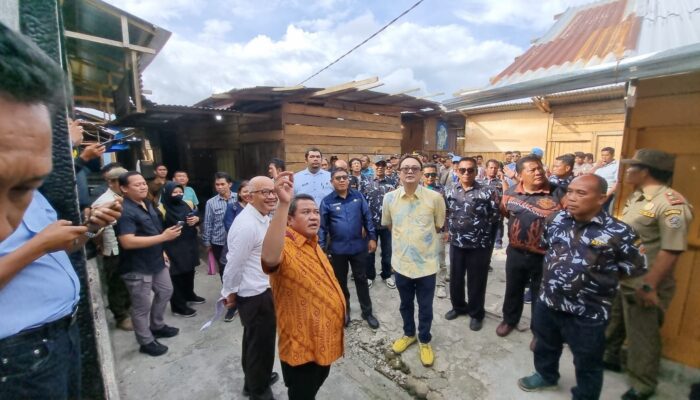 Wamendag Bersama Anggota DPR Tinjau Pasar Tradisionil Tarutung, Taput