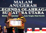 Legenda Olahraga Sumut Terima Penghargaan