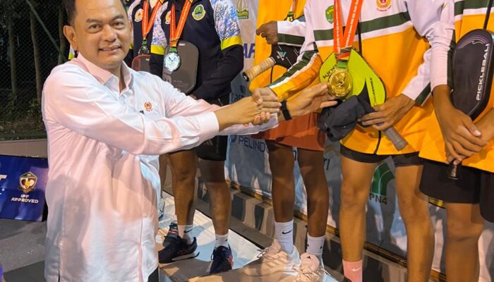 Ketua Umum IPF Sumut Azmi Yuli Apresiasi Prestasi Sumut Juara I Beregu Putri Pickleball