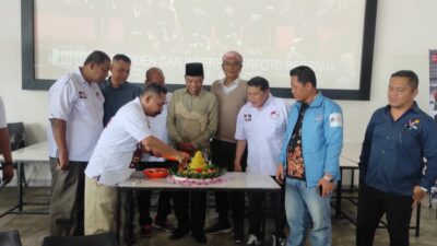 Gelar Nobar Pelantikan, Relawan Teriak Prabowo Dua Priode Gelar Nobar Pelantikan, Relawan Teriak Prabowo Dua Priode