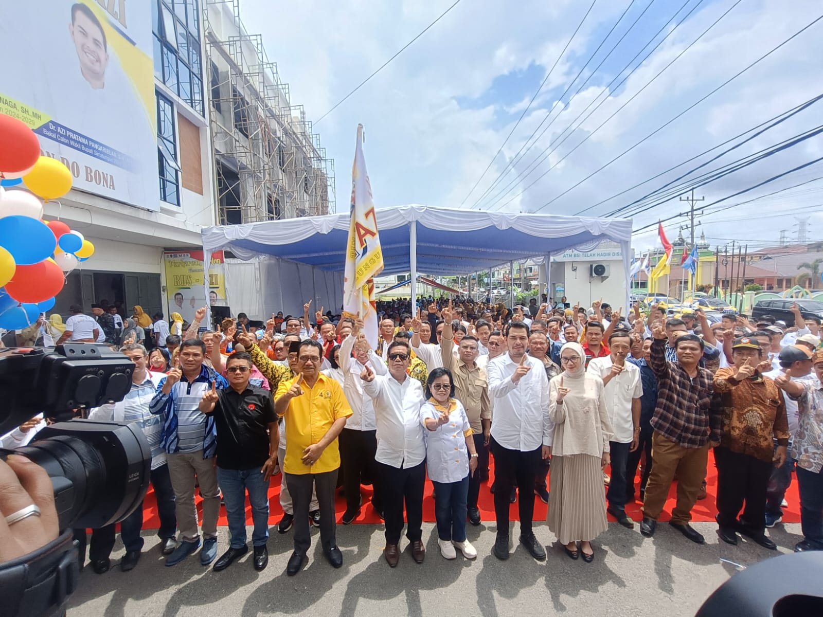 Optimis Menang, Ribuan Pendukung Saksikan Peresmian RHS-AZI Center