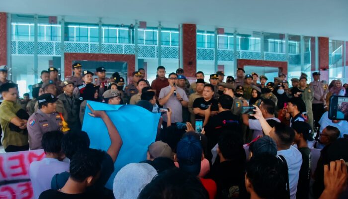 Pendemo Minta Netral Di Kontestasi Pilkada Batubara