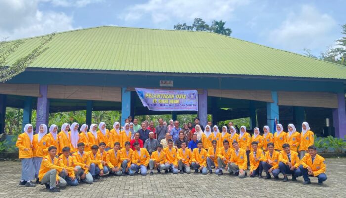 Pelantikan Pengurus OSIS YP Sinar Husni 2024-2025, Jalankan Dengan Penuh Tanggung Jawab