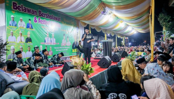 Rico Waas Hadiri Peringatan Maulid Nabi SAW Bersama Masyarakat Medan Belawan