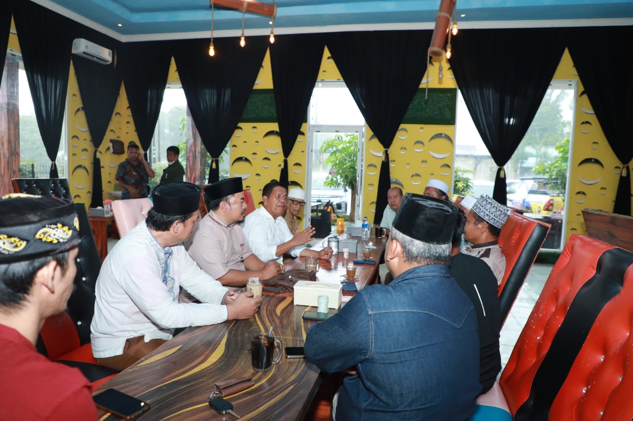 Ulama Dan Ustadz Di Kecamatan Bandar Dukung Dan Doakan Kemenangan RHS-AZI