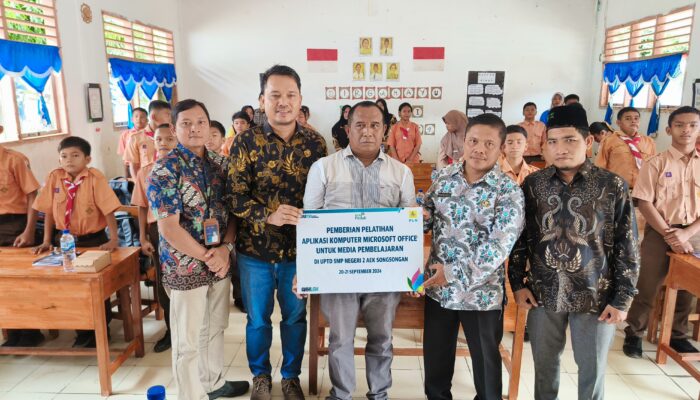 PLN Peduli, Dukung Pelatihan Aplikasi Komputer Di SMPN 2 Aek Songsongan