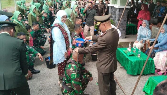 Tradisi Siram Kembang Prajurit, Warnai HUT Ke-79 TNI Di Makodim 0109 Singkil