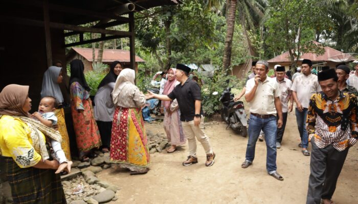 Keramahan Putra Mahkota, Cabup Nomor 1 Menarik Simpati Kaum Ibu