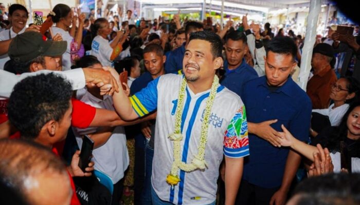 Titik Terakhir Kampanye Di Toba, Bobby Nasution Jawab Tiga Keluhan Warga