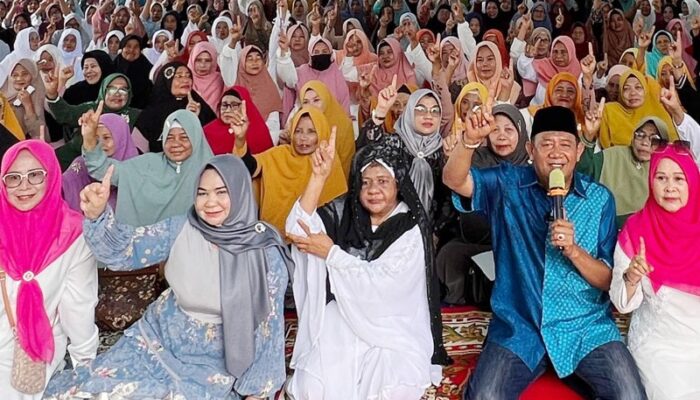 Di Hadapan Ribuan Emak-emak, Tiorita Tegaskan Setia Dampingi Bang Ondim