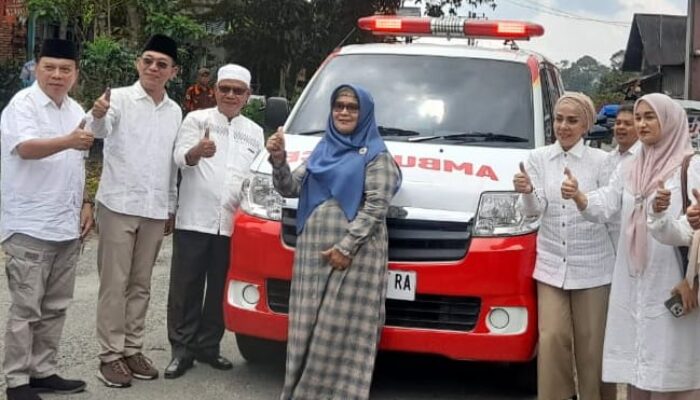 Gus Irawan Dan Jafar Syahbuddin Serahkan Ambulan Untuk Warga Tapsel