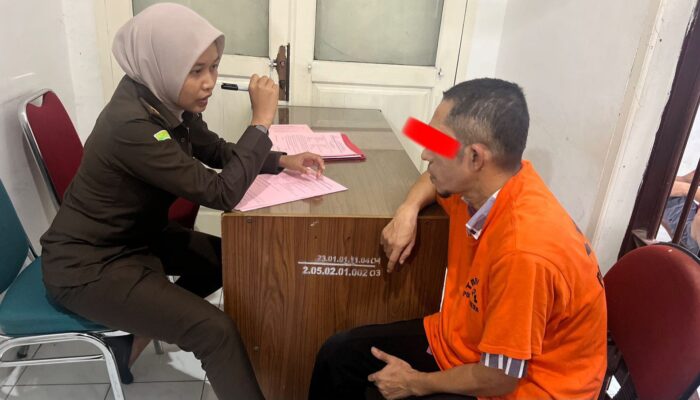 Kejari Bireuen Terima Tersangka Kasus Pelecehan Seksual