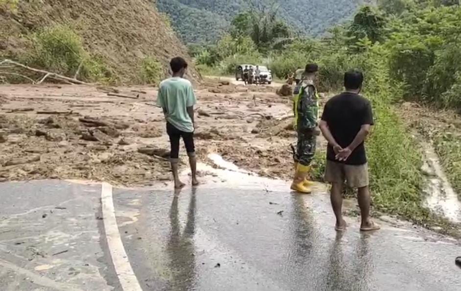 Jalan Lintas Aceh Timur-Gayo Lues Putus Tertutup Longsor