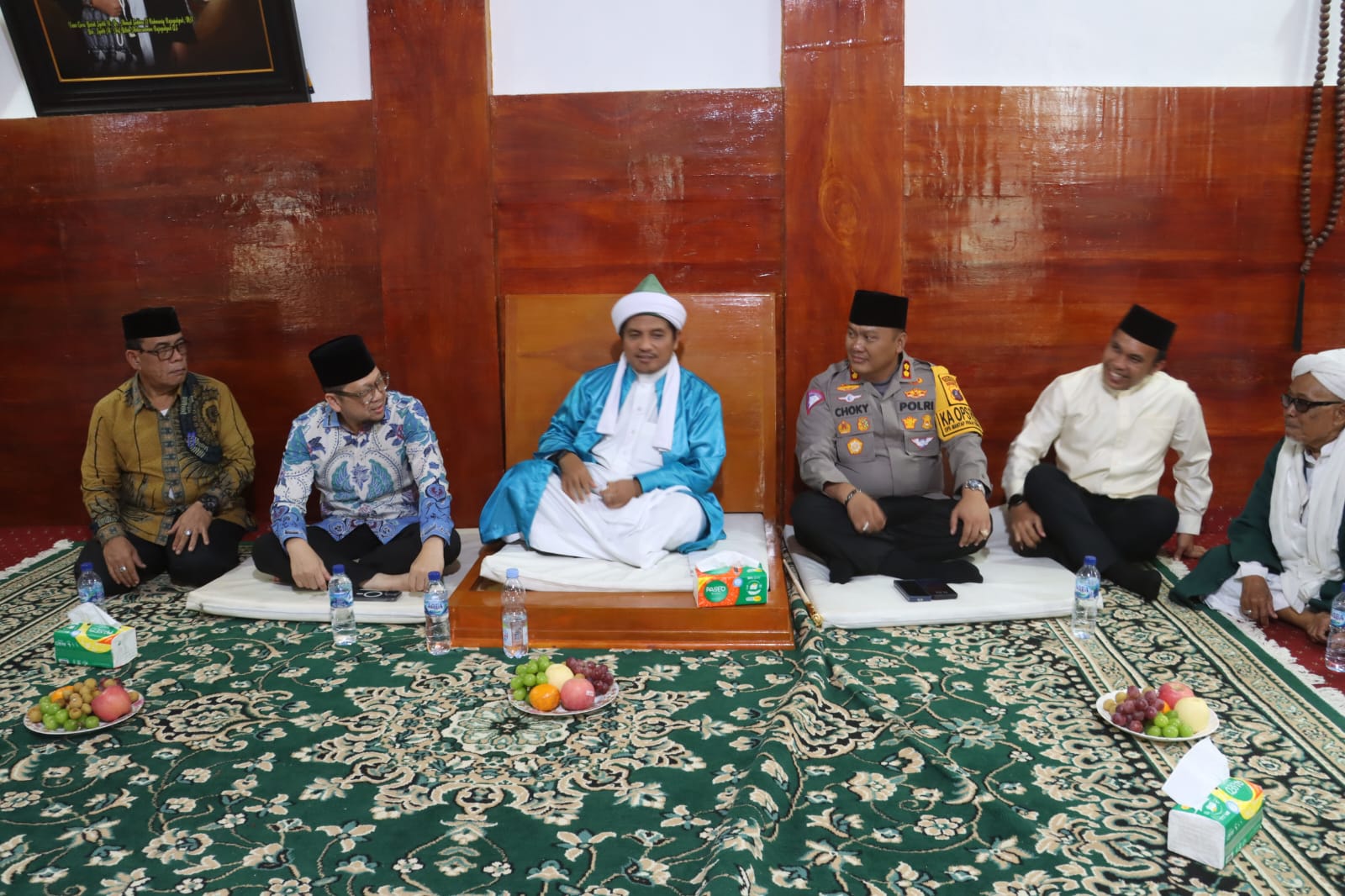Wakili Kapoldasu, Kapolres Simalungun Hadiri Haul Ke-15 TGB Serambi Babussalam Wakili Kapoldasu, Kapolres Simalungun Hadiri Haul Ke-15 TGB Serambi Babussalam
